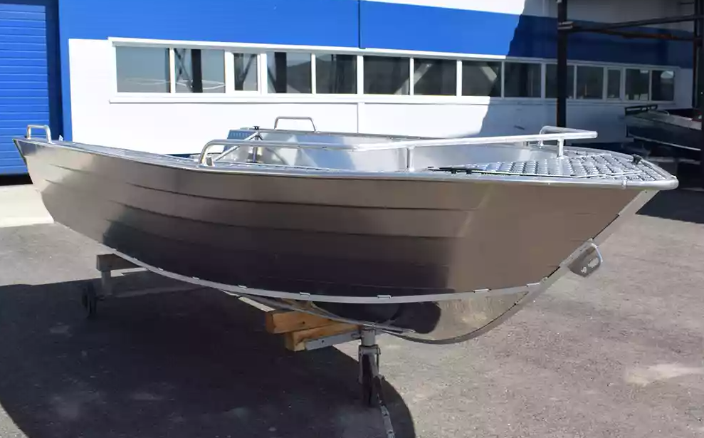 Алюминиевая лодка Неман-500 P в Сургуте