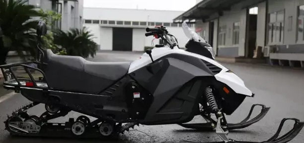 Снегоход ULAR 220 в Сургуте