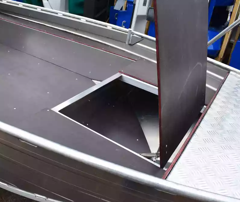 Алюминиевая лодка  Wyatboat-430 Master в Сургуте