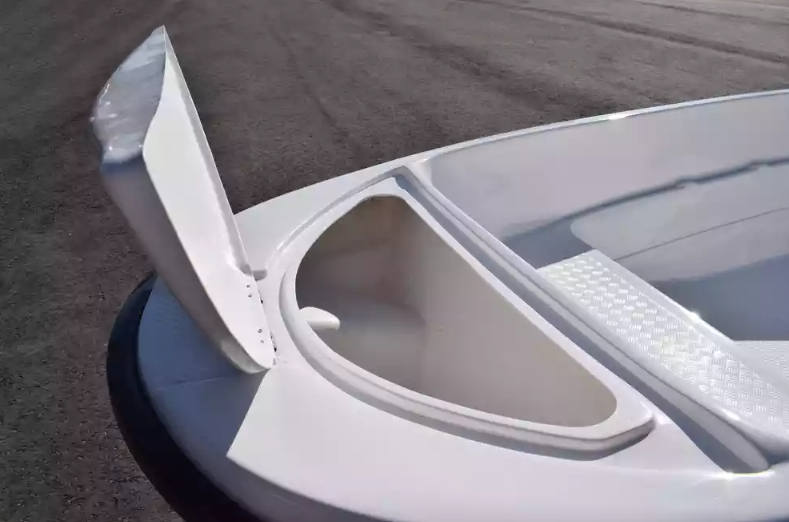 Стеклопластиковая лодка Пингвин (тримаран) в Сургуте