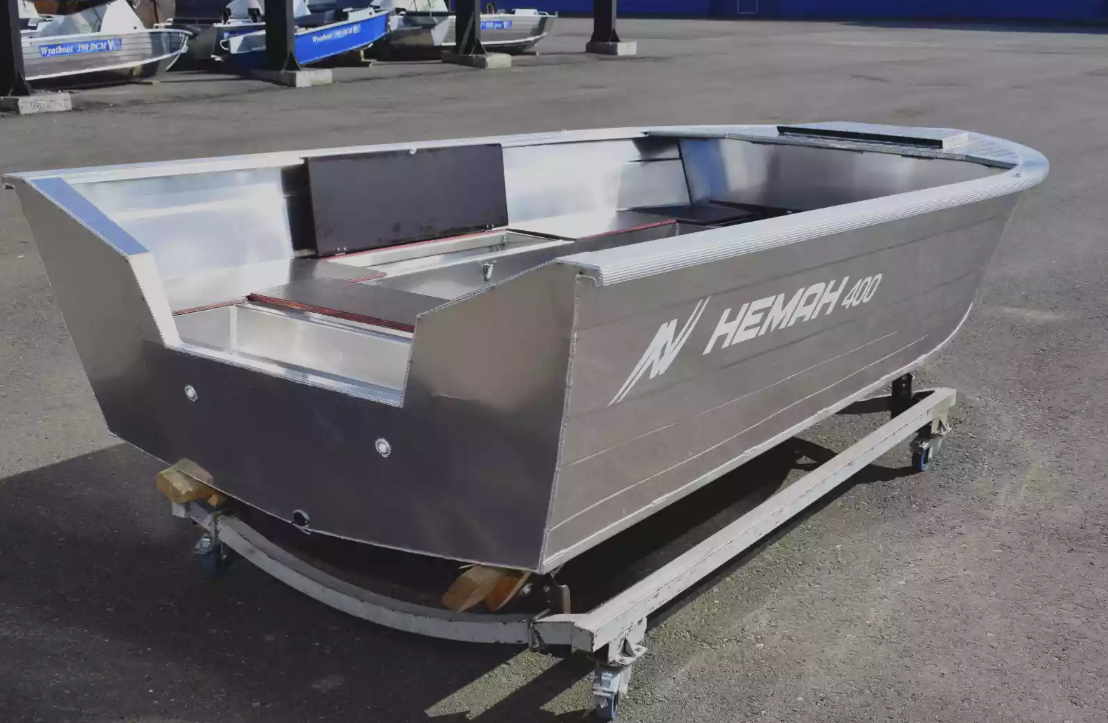 Алюминиевая лодка Неман-400 Р PRO в Сургуте