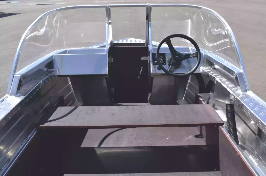 Алюминиевая лодка Wyatboat-390 DCM в Сургуте