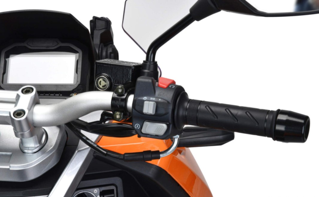 Скутер MOTOLAND (МОТОЛЕНД) T-MAX 150 в Сургуте