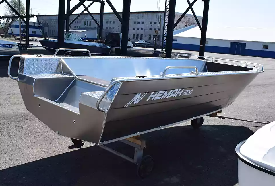 Алюминиевая лодка Неман-500 P в Сургуте
