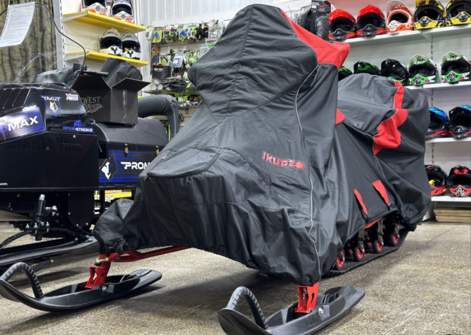 Чехол транспорт. снегохода IKUDZO HUNTER черно-красный Оксфорд ПРЕМИУМ качества с лого IKUDZO в Сургуте