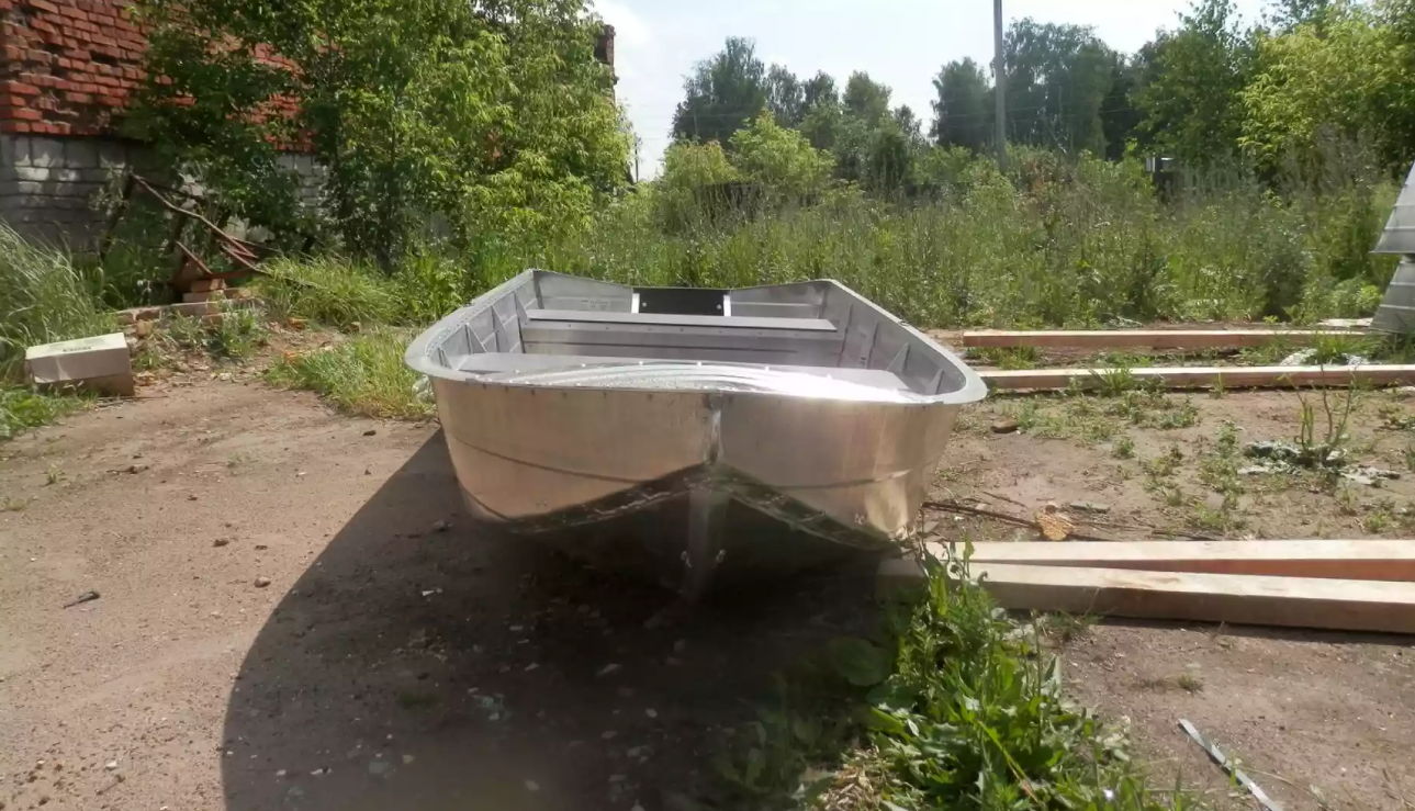 Алюминиевая лодка Вятка-Профи 32 в Сургуте