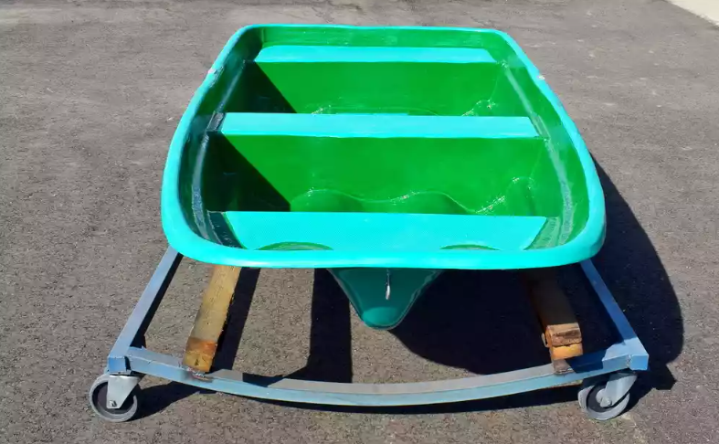 Стеклопластиковая лодка Старт (тримаран) в Сургуте