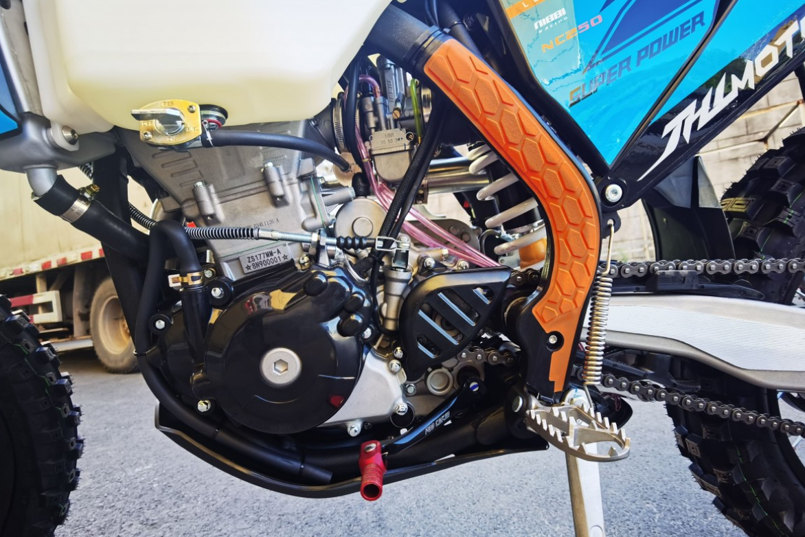 Мотоцикл JHLMOTO JHL Z7 NC250S (177MM-A) в Сургуте