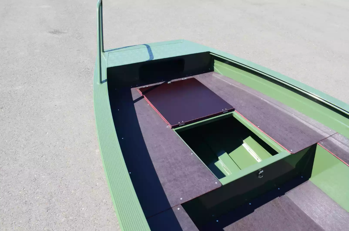 Алюминиевая лодка  Wyatboat-430 Master Fish в Сургуте