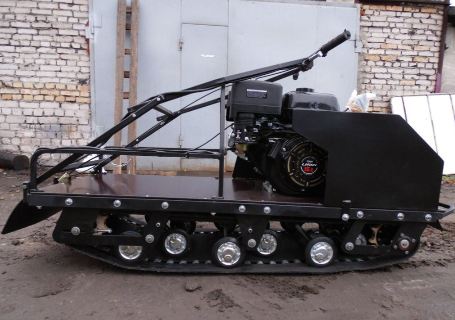 Мотобуксировщик AhtaR Зима 15 л/с с вариатором в Сургуте