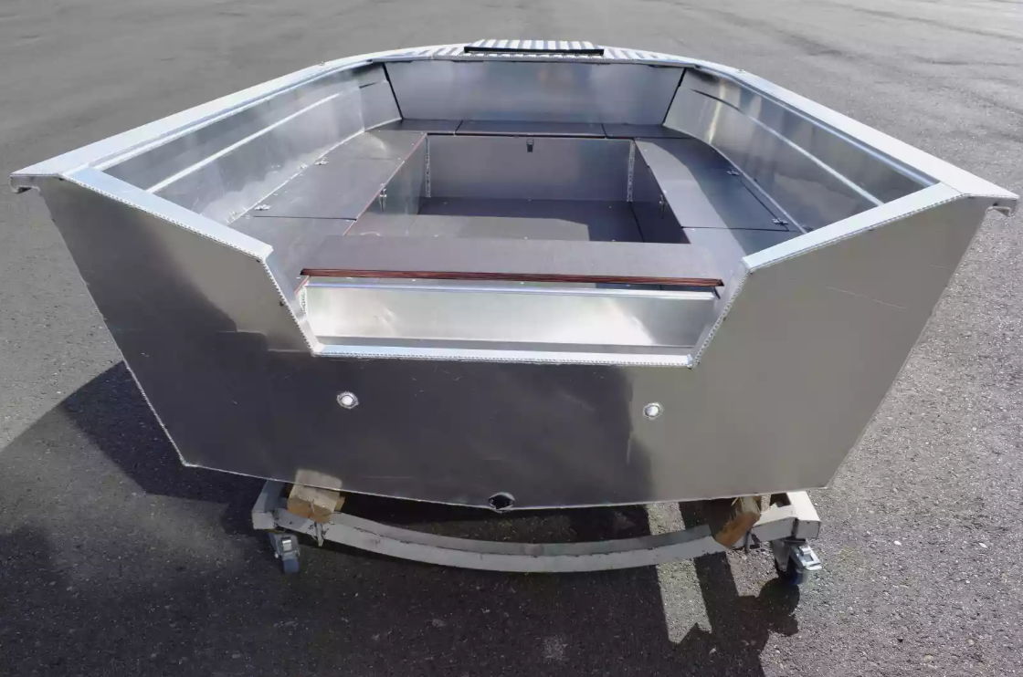 Алюминиевая лодка Неман-400 Р PRO в Сургуте