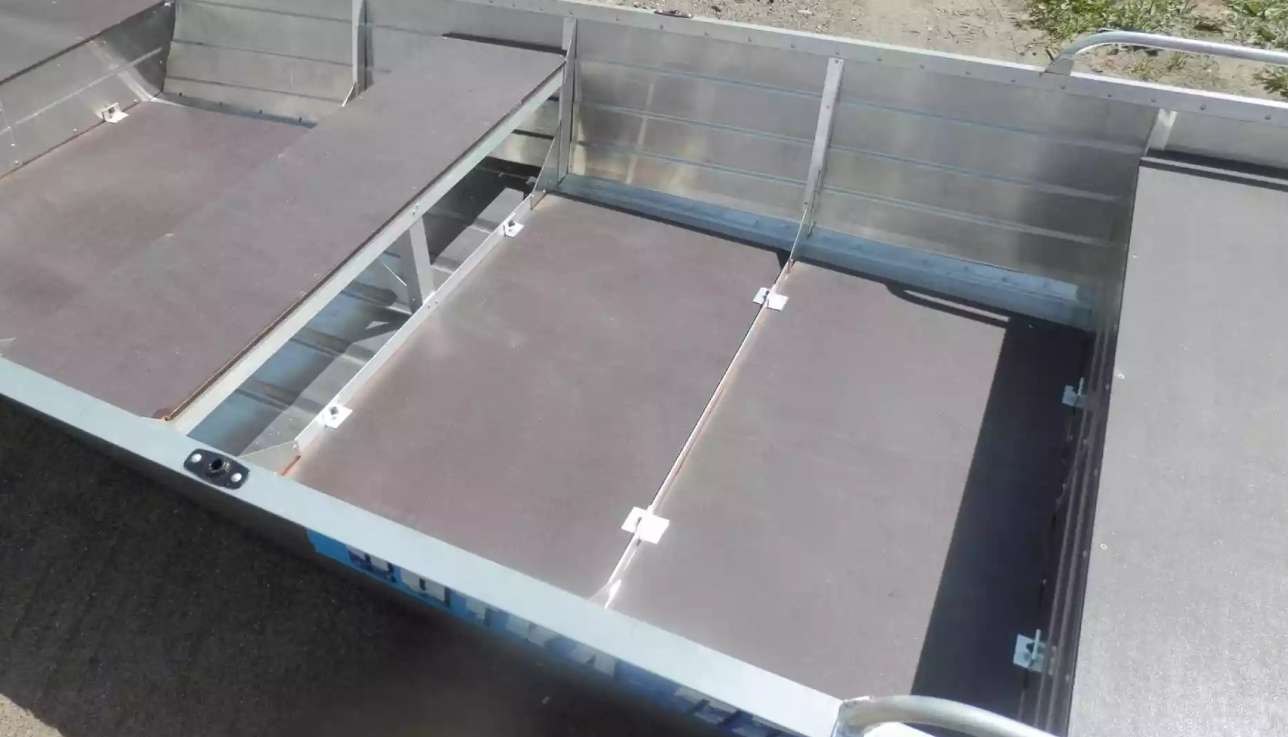 Алюминиевая лодка Вятка-Профи 32 в Сургуте