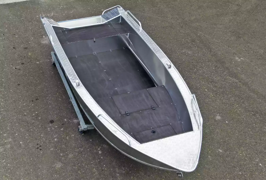 Алюминиевая лодка  Wyatboat-430М FISH в Сургуте
