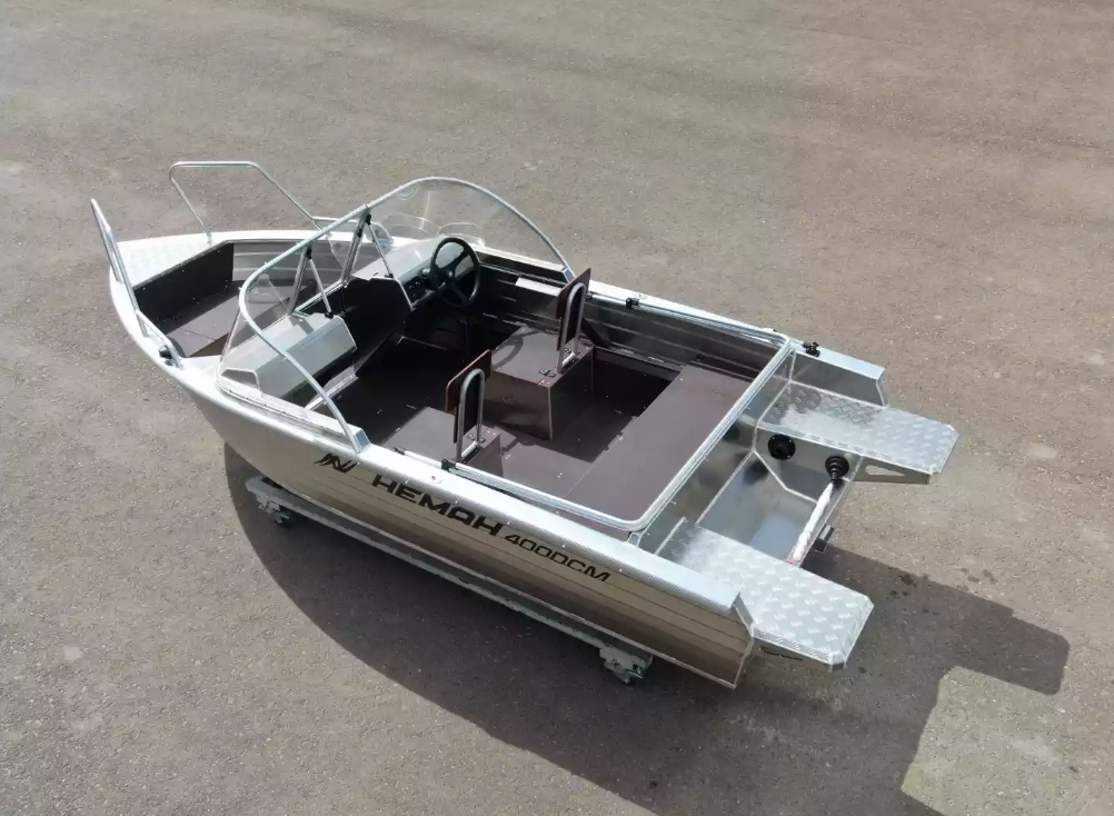 Алюминиевая лодка  Неман-400 DCM NEW в Сургуте