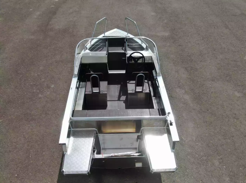 Алюминиевая лодка  Неман-400 DCM NEW в Сургуте