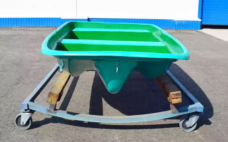 Стеклопластиковая лодка Старт (тримаран) в Сургуте