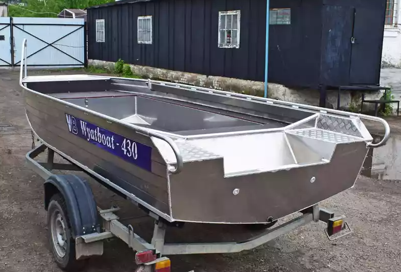 Алюминиевая лодка  Wyatboat-430 Master в Сургуте