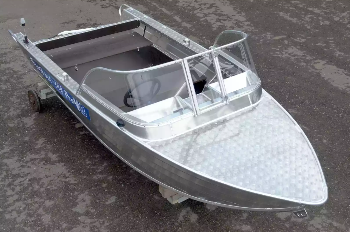 Алюминиевая лодка Wyatboat-390 Pro в Сургуте