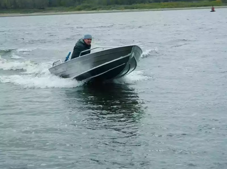 Алюминиевая лодка Wyatboat-390 M в Сургуте