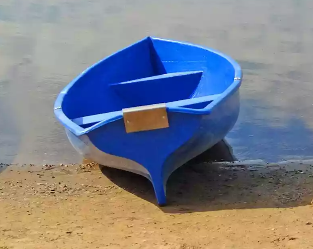 Стеклопластиковая лодка Омуль в Сургуте