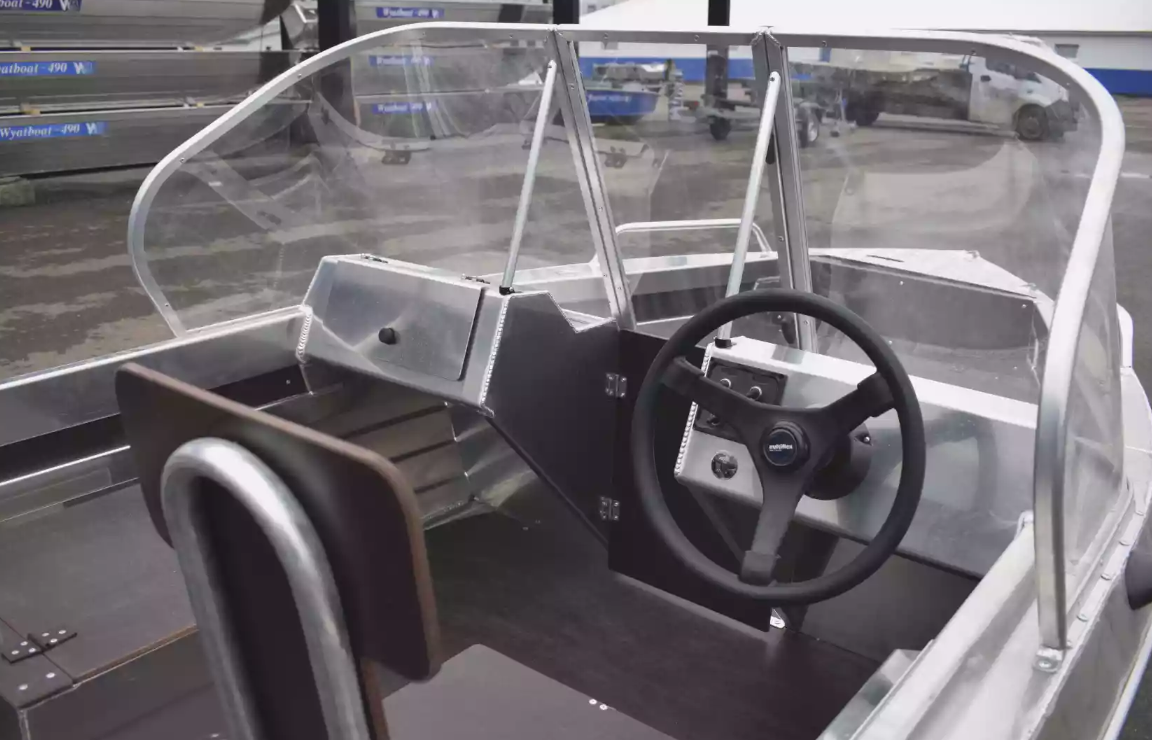 Алюминиевая лодка  Neman-400 DC в Сургуте