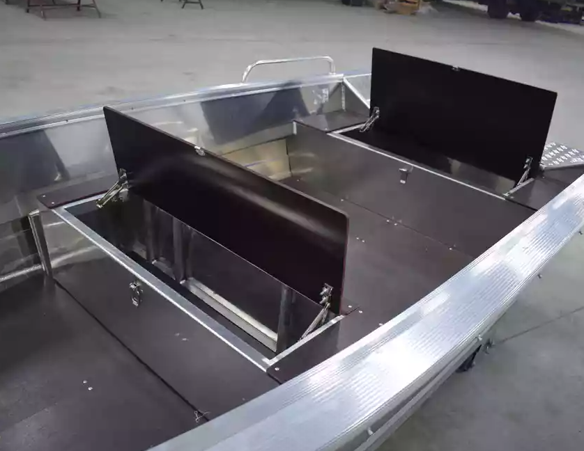 Алюминиевая лодка  Wyatboat-430 Р в Сургуте