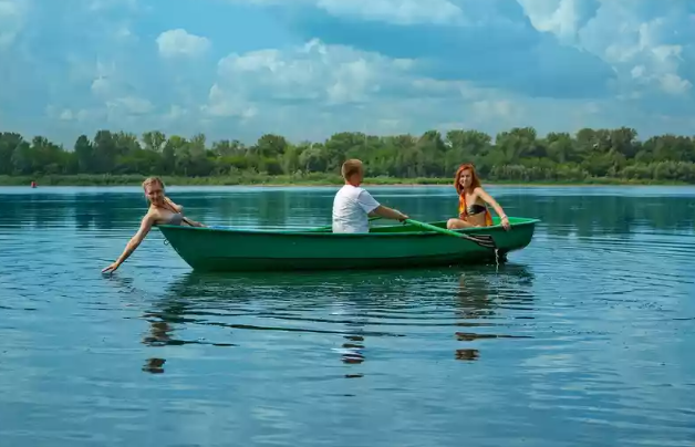 Стеклопластиковая Лодка Голавль в Сургуте