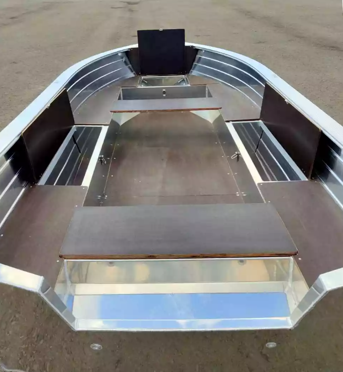 Алюминиевая лодка Неман-400 в Сургуте