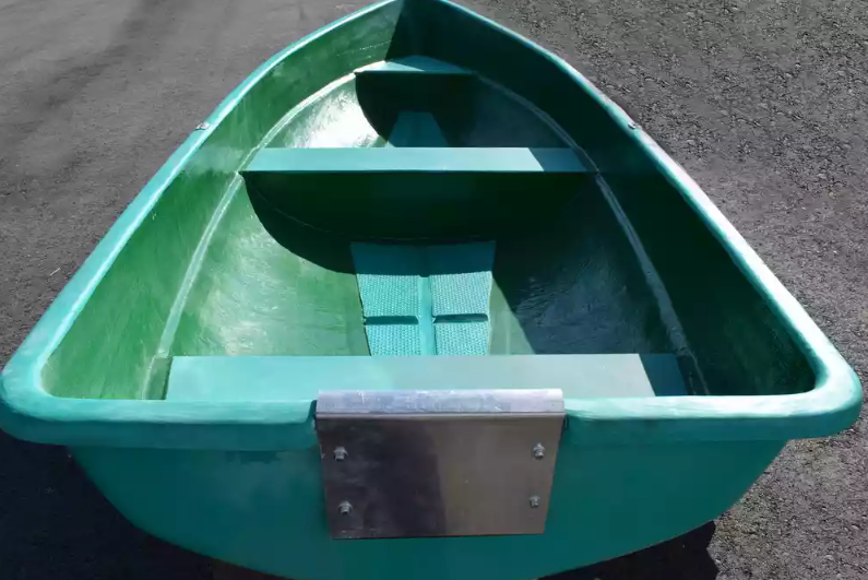 Стеклопластиковая Лодка Голавль в Сургуте