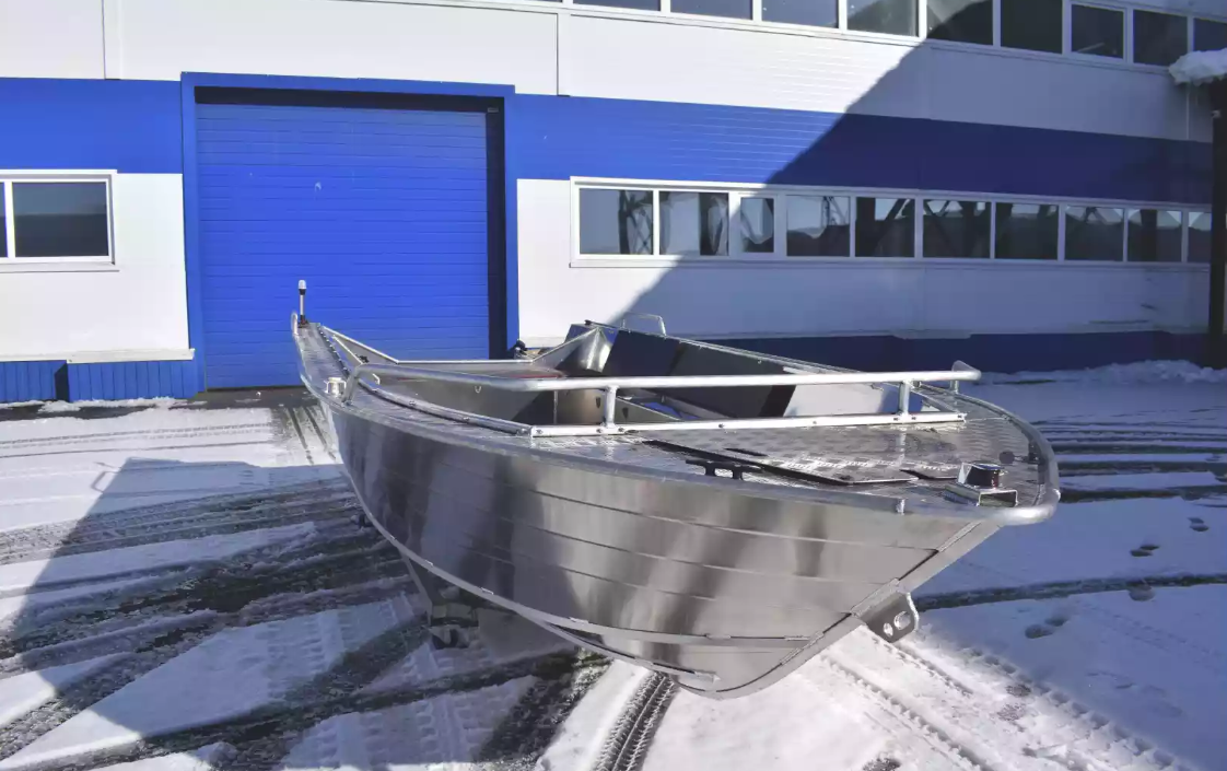 Алюминиевая лодка Неман-500 P в Сургуте