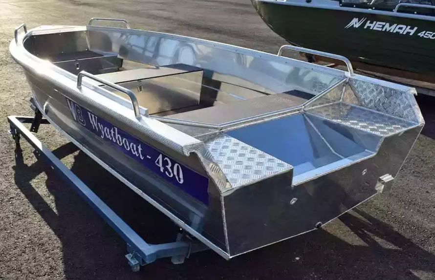 Алюминиевая лодка  Wyatboat-430 Р в Сургуте