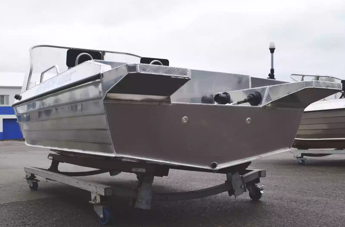 Алюминиевая лодка  Neman-400 DC в Сургуте