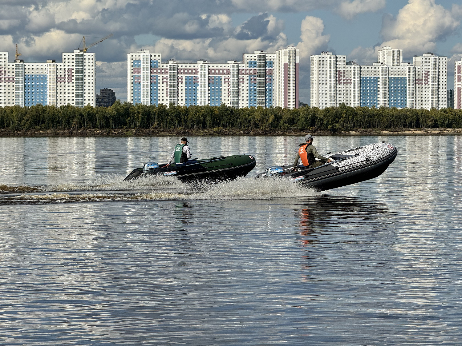 Лодка MISHIMO BIG FLOOR 440 в Сургуте