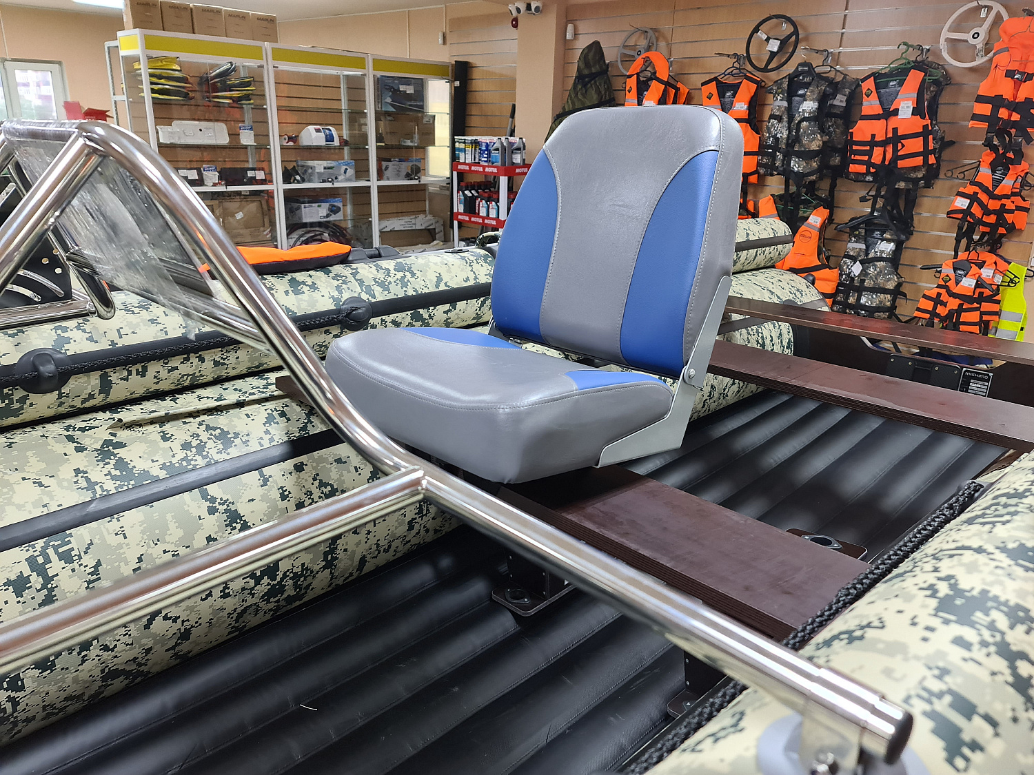 КРЕСЛО МЯГКОЕ РАСКЛАДНОЕ С ПОВОРОТНЫМ МЕХАНИЗМОМ ДЛЯ ЛОДОК в Сургуте