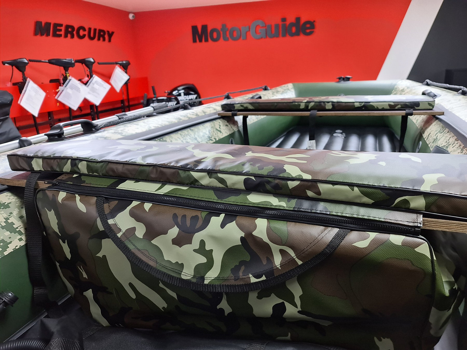 КОМПЛЕКТ МЯГКИХ НАКЛАДОК С СУМКОЙ ДЛЯ ЛОДОК 105Х20 КАМУФЛЯЖ в Сургуте