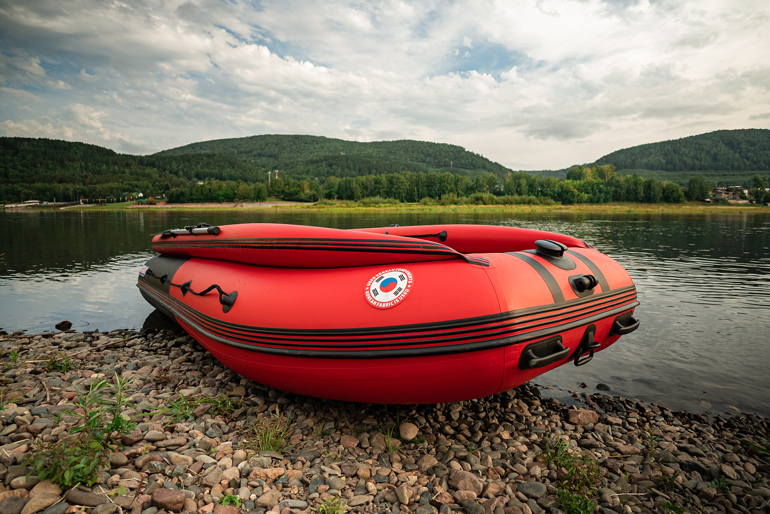 Лодка MISHIMO RIVER FJET PRO 430  под водомет в Сургуте