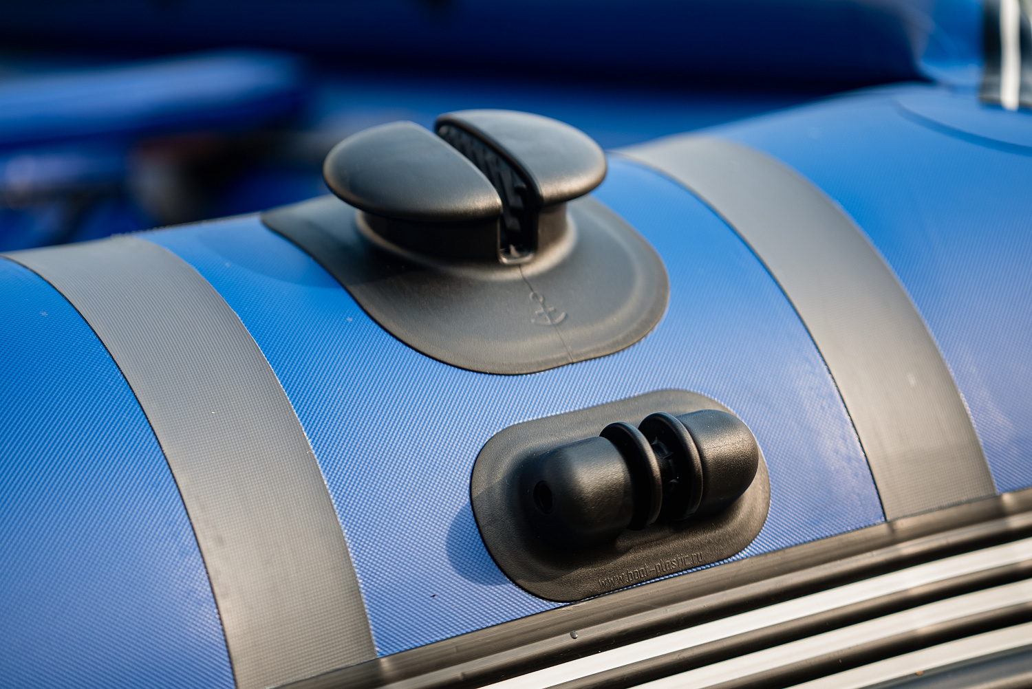 Лодка MISHIMO RIVER FJET PRO 430  под водомет в Сургуте