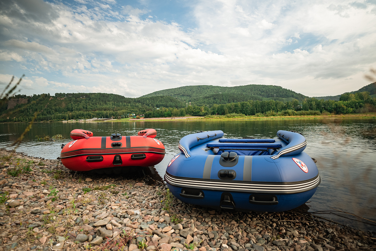 Лодка MISHIMO RIVER FJET PRO 430  под водомет в Сургуте