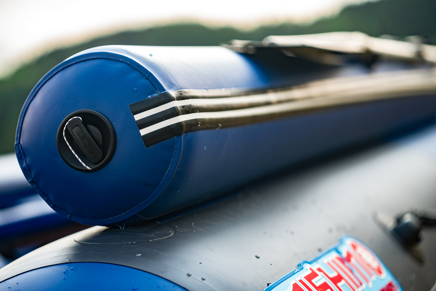 Лодка MISHIMO RIVER FJET PRO 430  под водомет в Сургуте