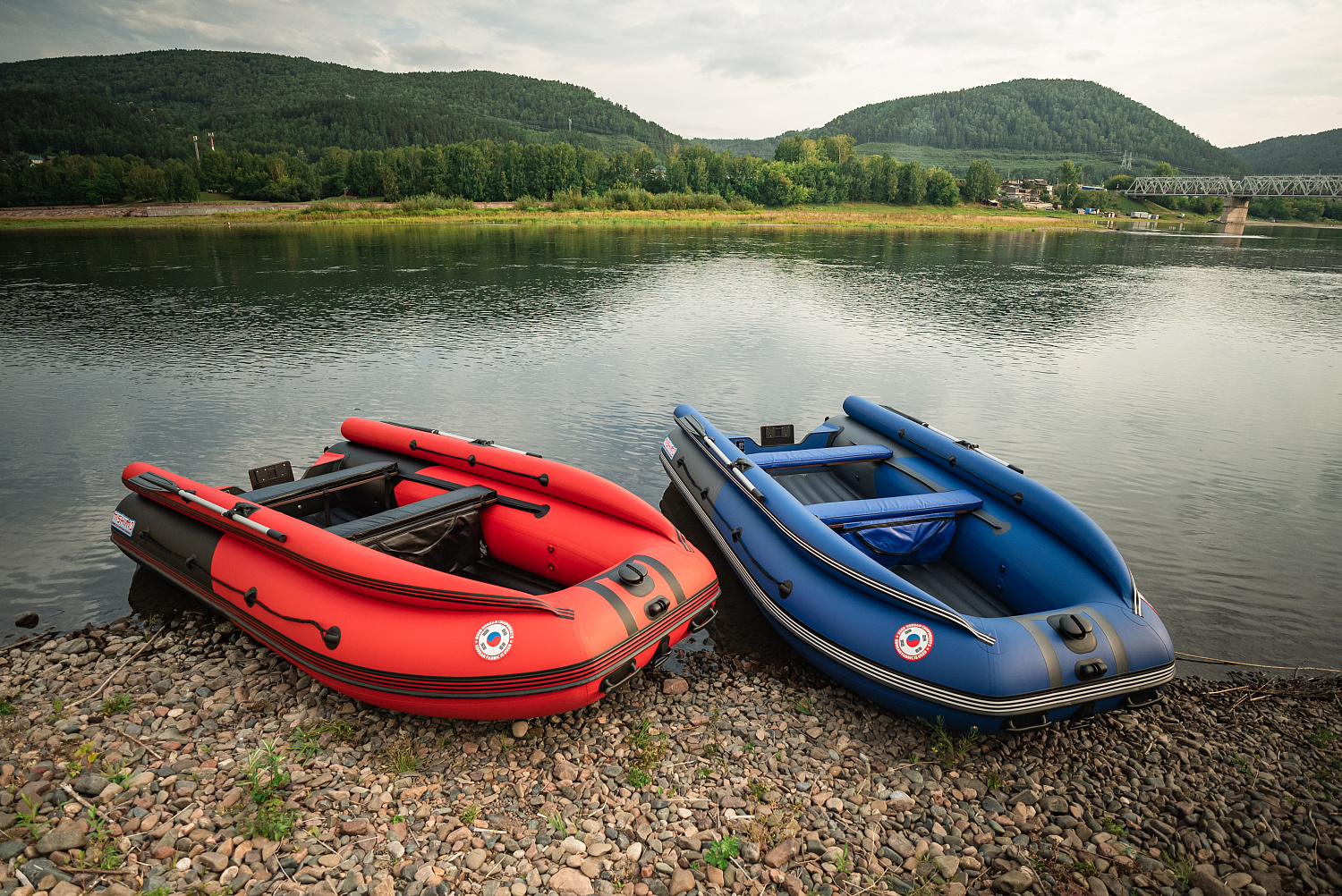 Лодка MISHIMO RIVER FJET PRO 430  под водомет в Сургуте